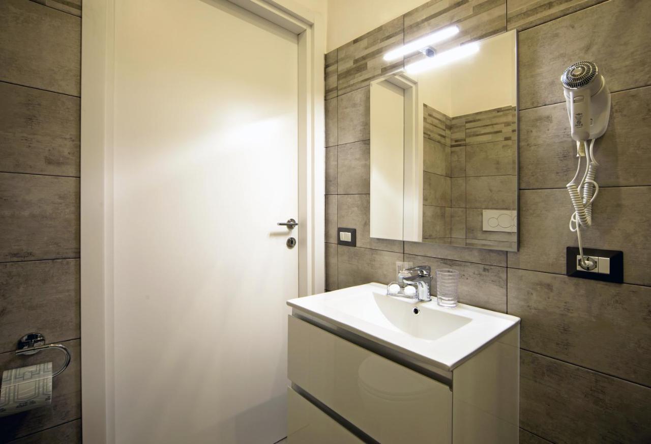 Residenza Tupini, S.Pietro Suites Rom Exteriör bild